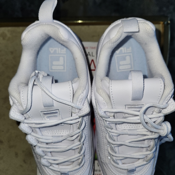 Fila Women's White Sneakers - Picture 14 of 16